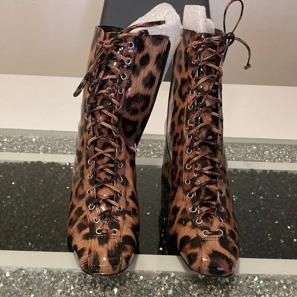 Schutz patent leather leopard print ankle boot Size b